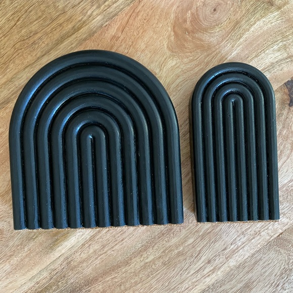 Rainbow Bookends - Black - Picture 8 of 9